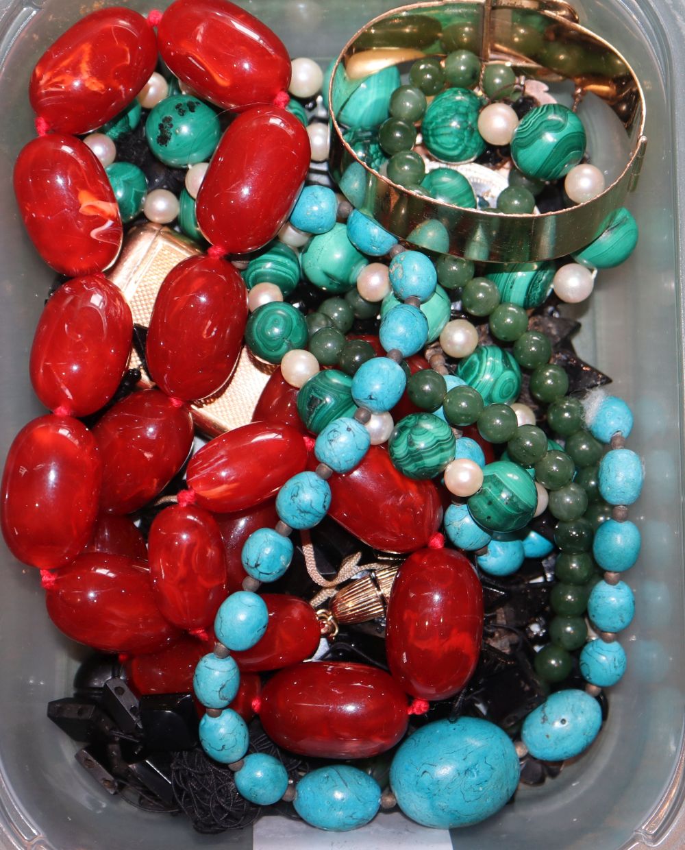 Sundry bead necklaces etc. including malachite and faux amber.
